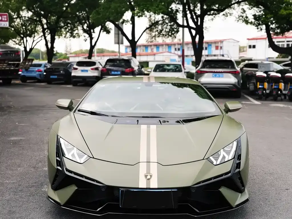 Lamborghini Huracan 2025 из CN, фото 2