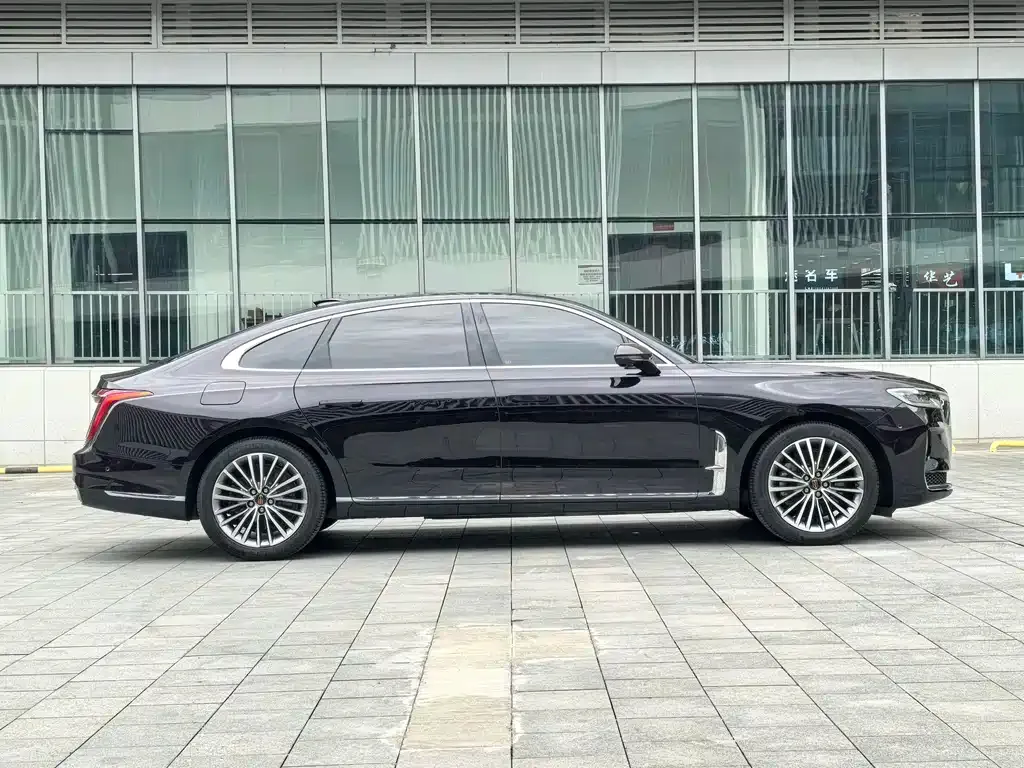 Hongqi H9 — фото 4