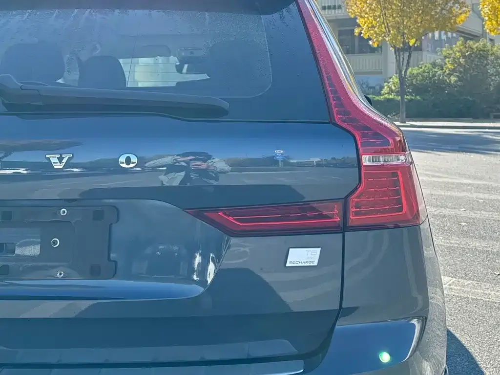 Volvo XC60 PHEV 2021 из CN, фото 6