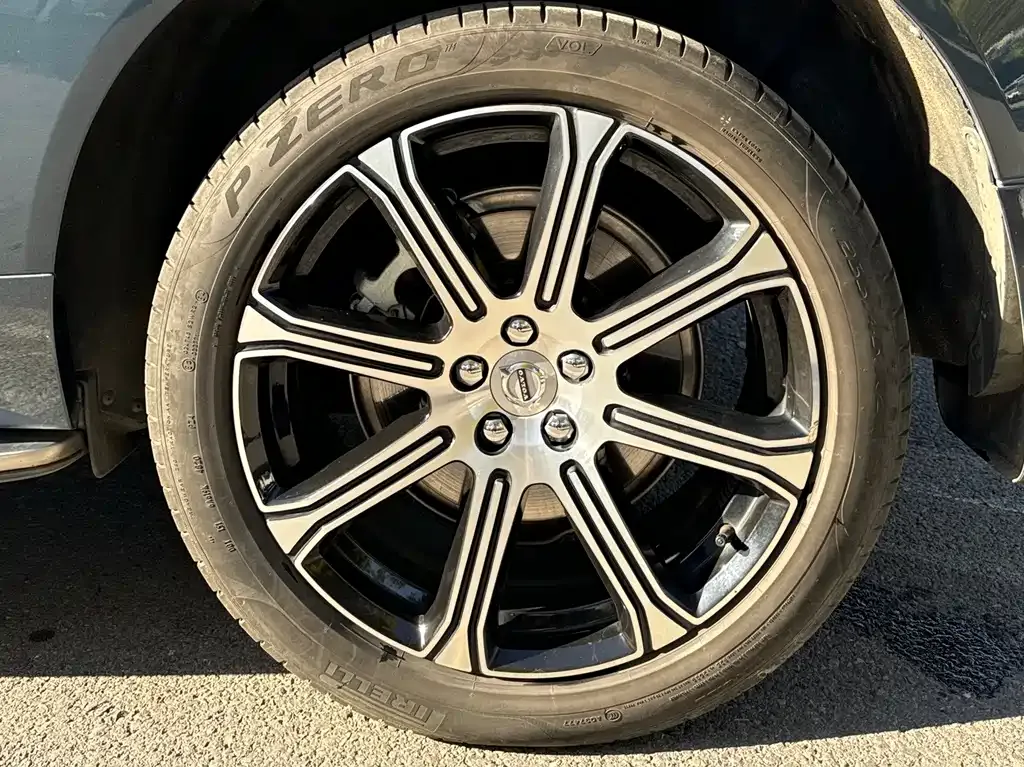 Volvo XC60 PHEV 2021 из CN, фото 9