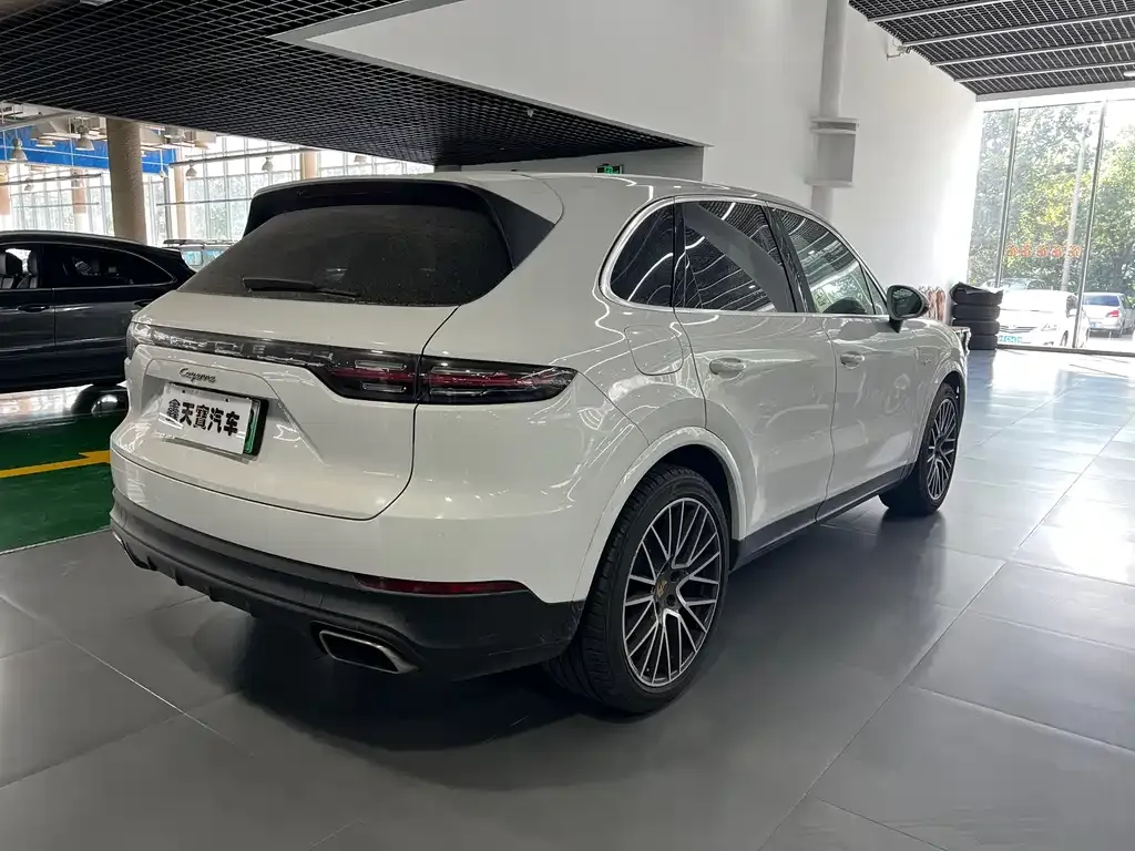 Porsche Cayenne Hybrid 2021 из CN, фото 3