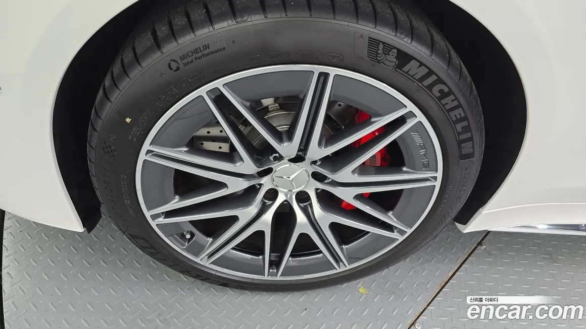Mercedes-Benz AMG GT 2025 из KR, фото 5