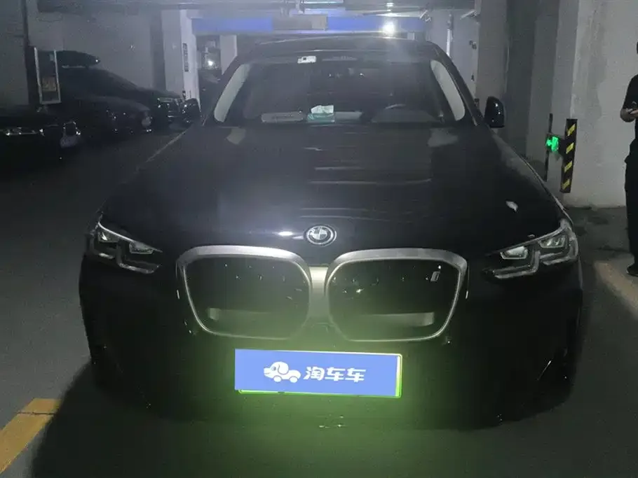 BMW iX3 2025 из CN, фото 2