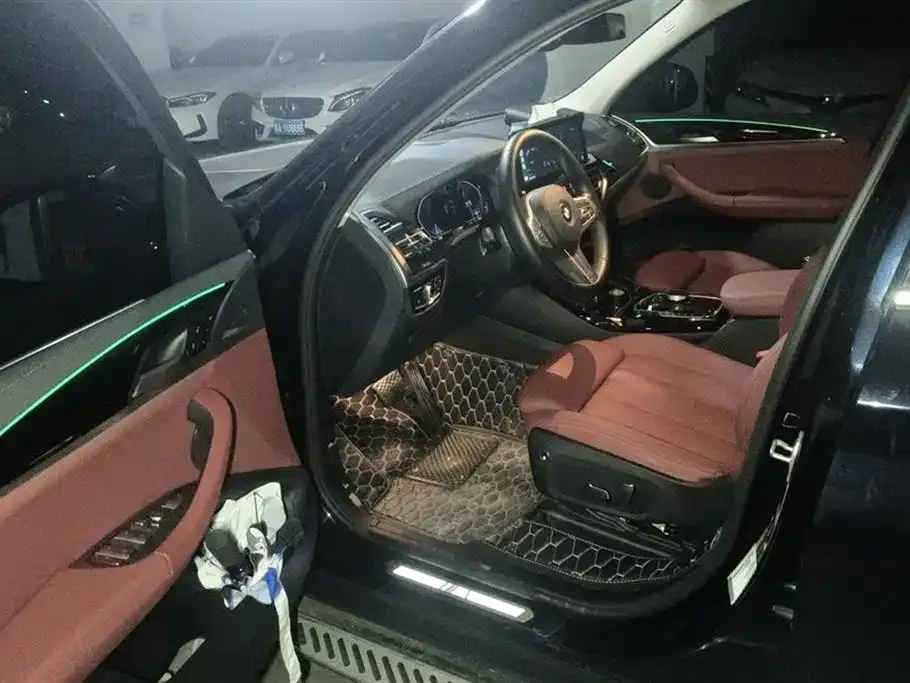 BMW iX3 2025 из CN, фото 9