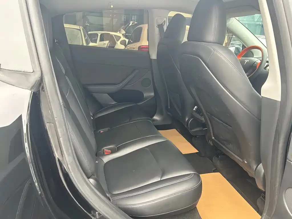 Tesla Model Y 2023 из CN, фото 10
