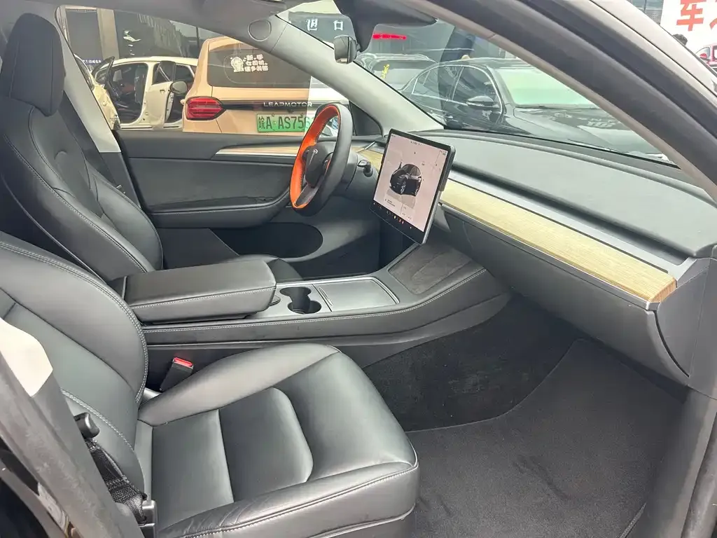 Tesla Model Y 2023 из CN, фото 9