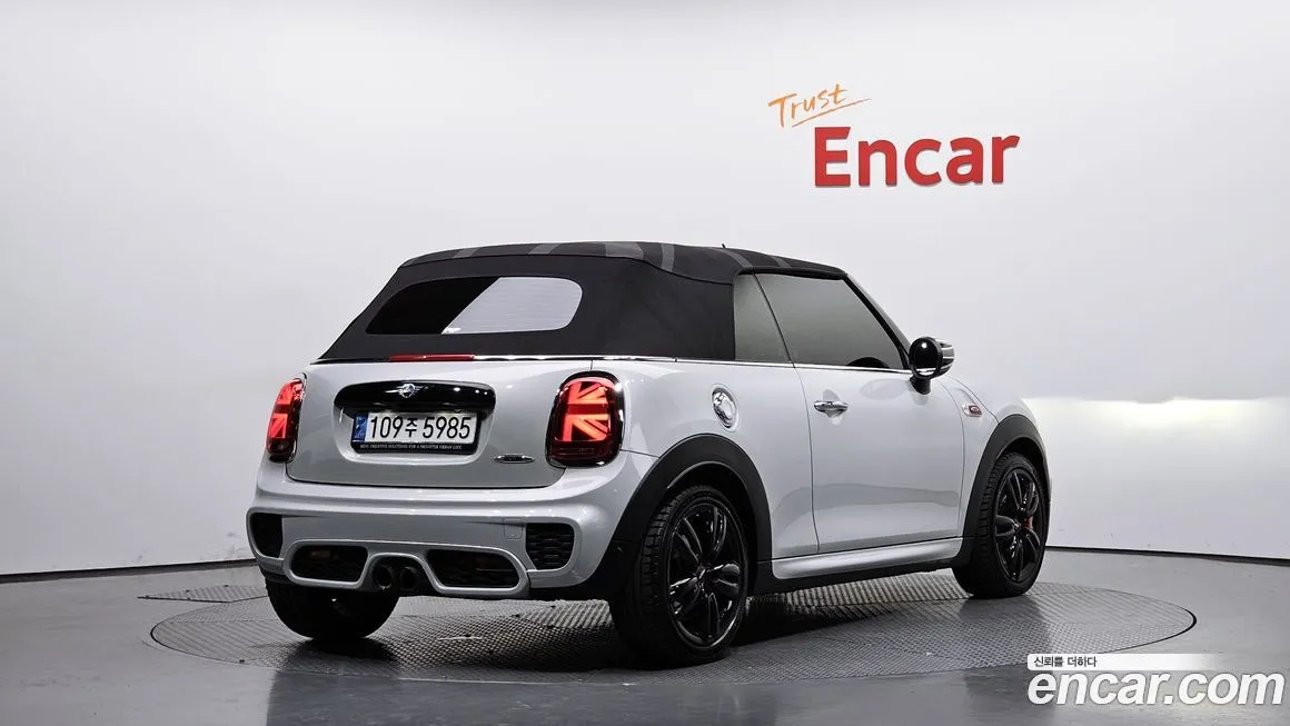 Mini Cooper Convertible — фото 2