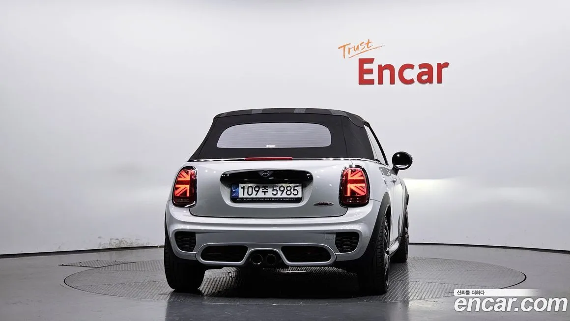 Mini Cooper Convertible — фото 4