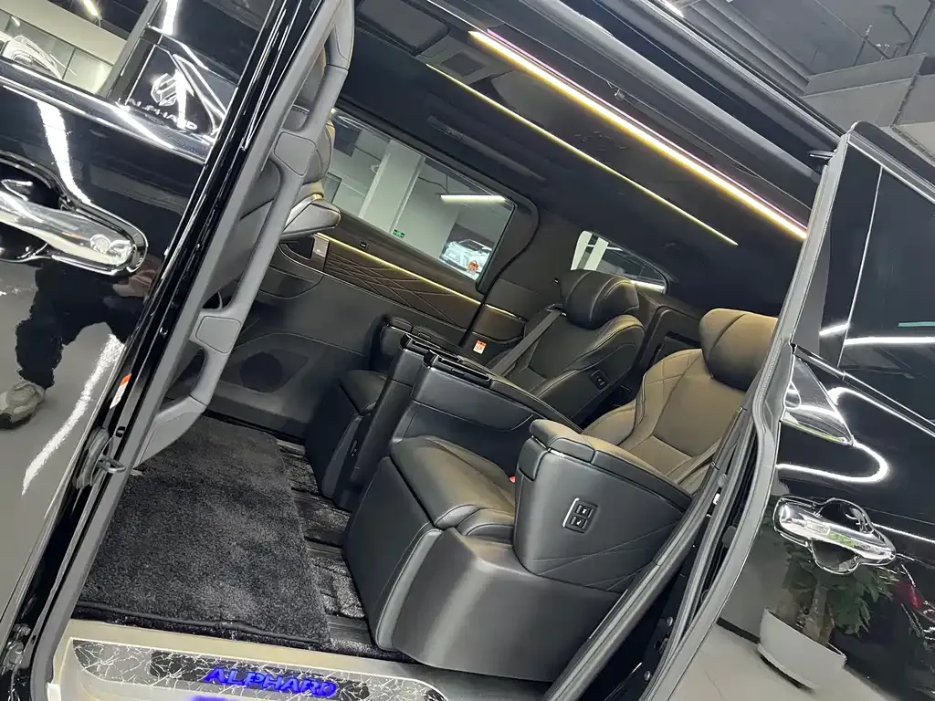 Toyota Alphard 2025 из CN, фото 10