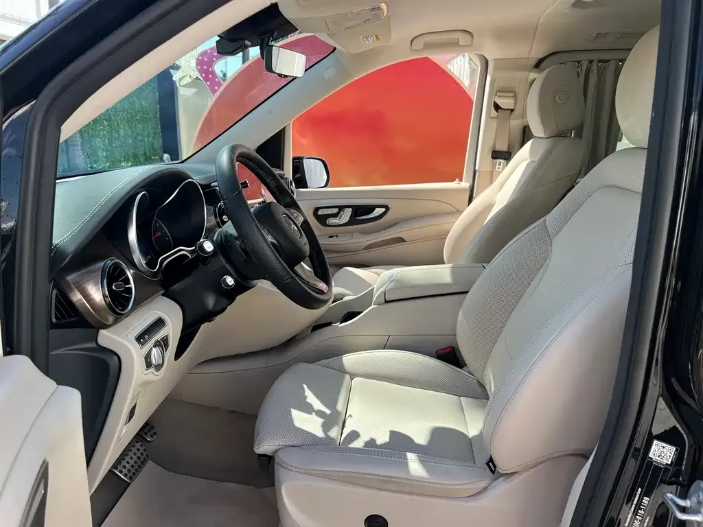 Mercedes-Benz V-Class 2023 из CN, фото 10