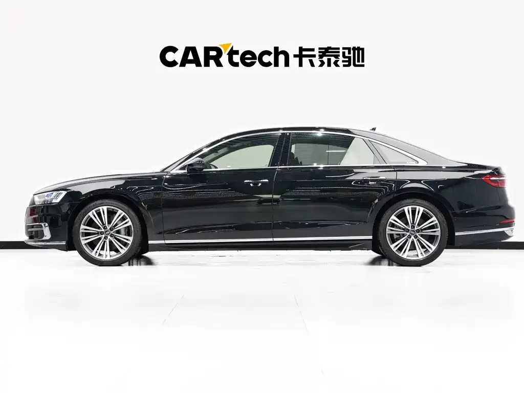 Audi A8 — фото 7