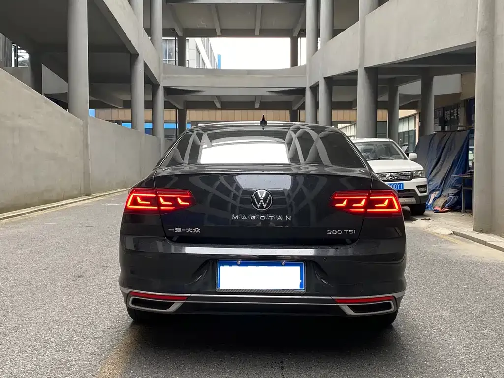 Volkswagen Magotan 2022 из CN, фото 2