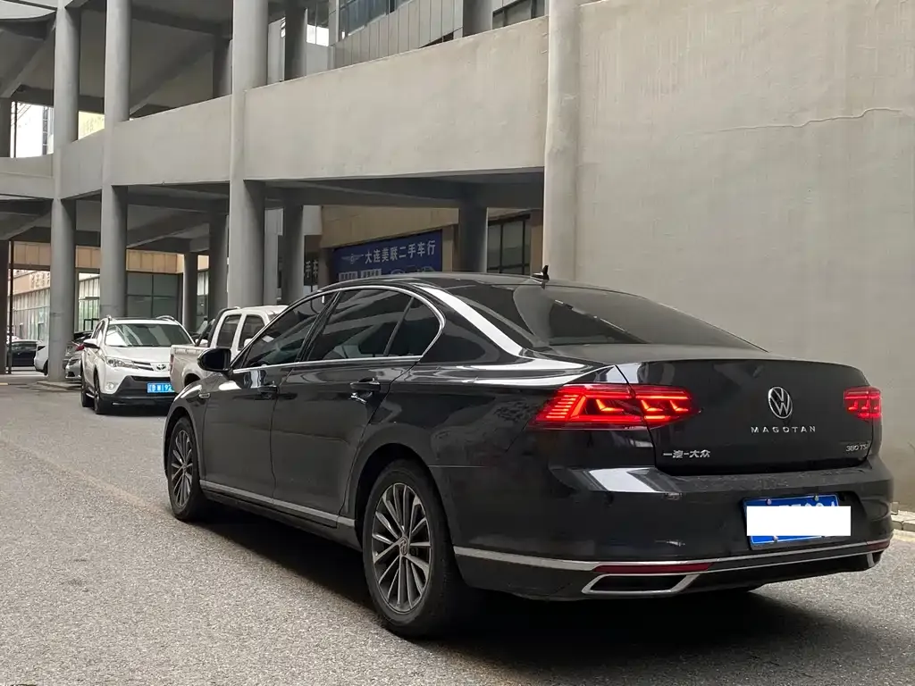 Volkswagen Magotan 2022 из CN, фото 4