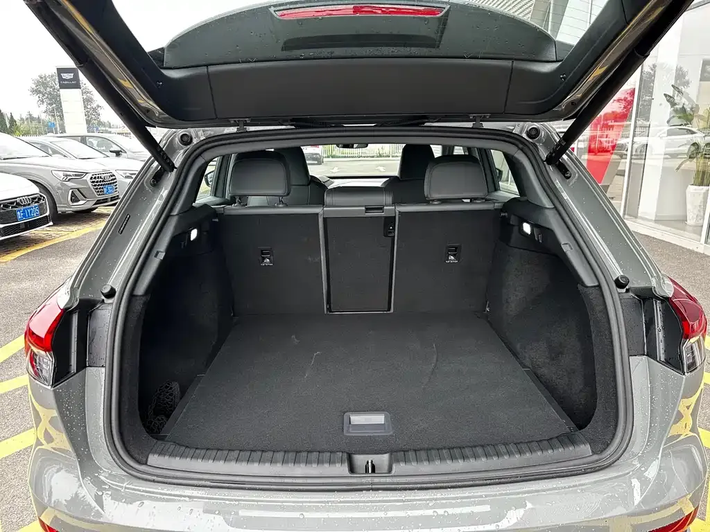 Audi Q4 e-tron 2023 из CN, фото 7