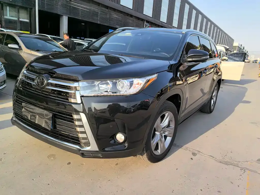 Toyota Highlander 2022 из CN, фото 1