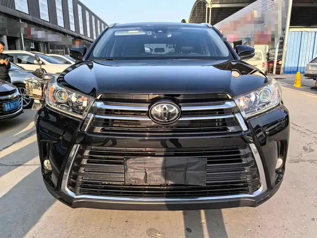 Toyota Highlander 2022 из CN, фото 2
