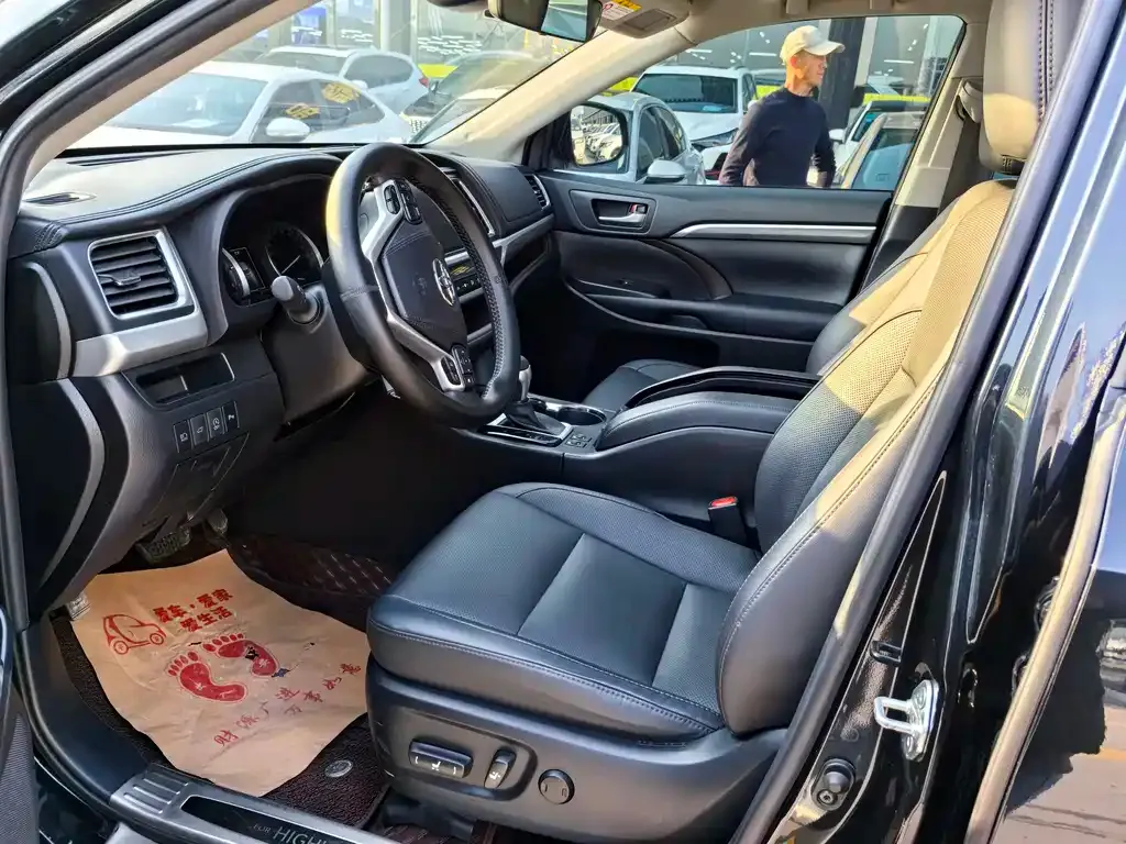 Toyota Highlander 2022 из CN, фото 7