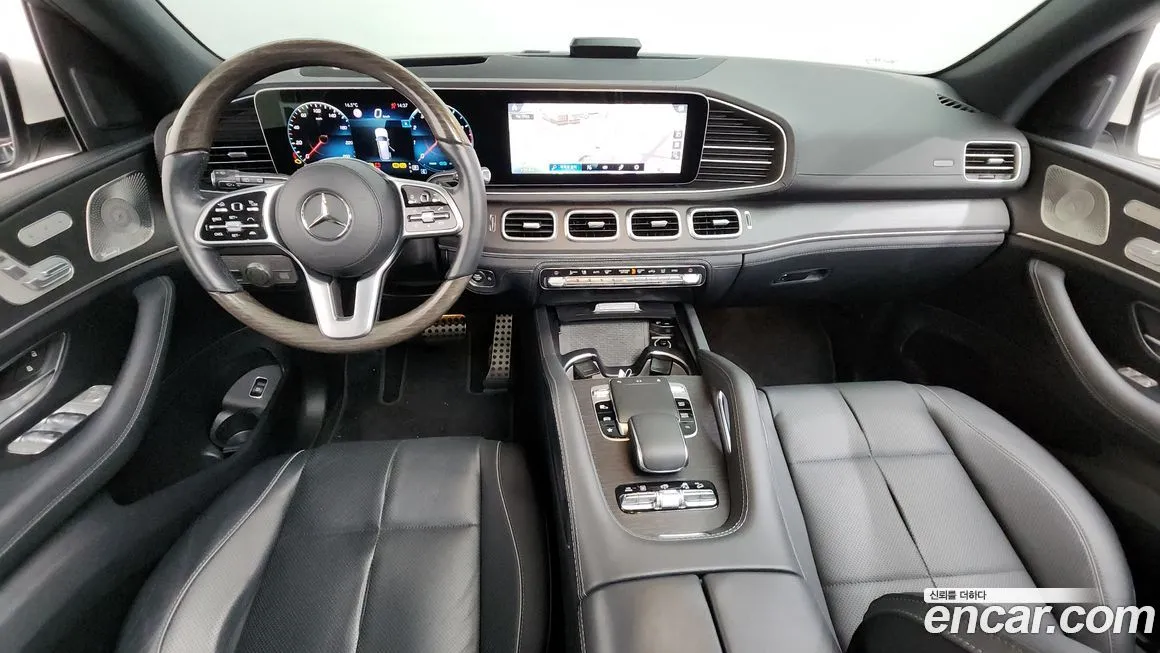 Mercedes-Benz GLS-Class — фото 7