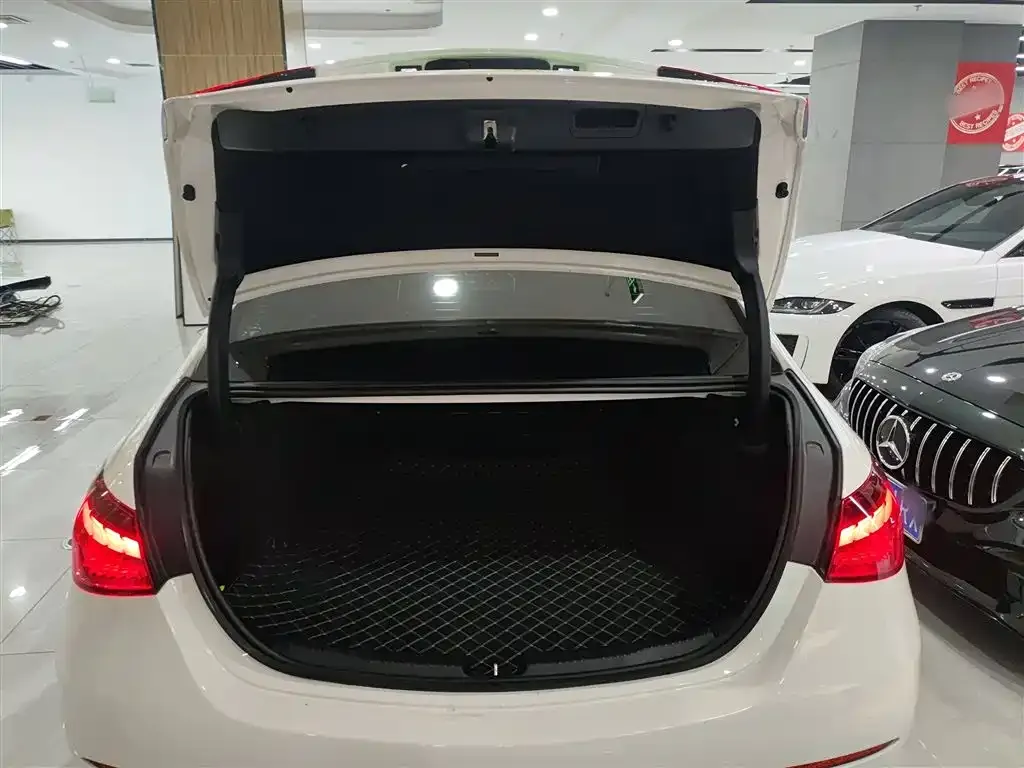 Mercedes-Benz C-Class 2024 из CN, фото 10