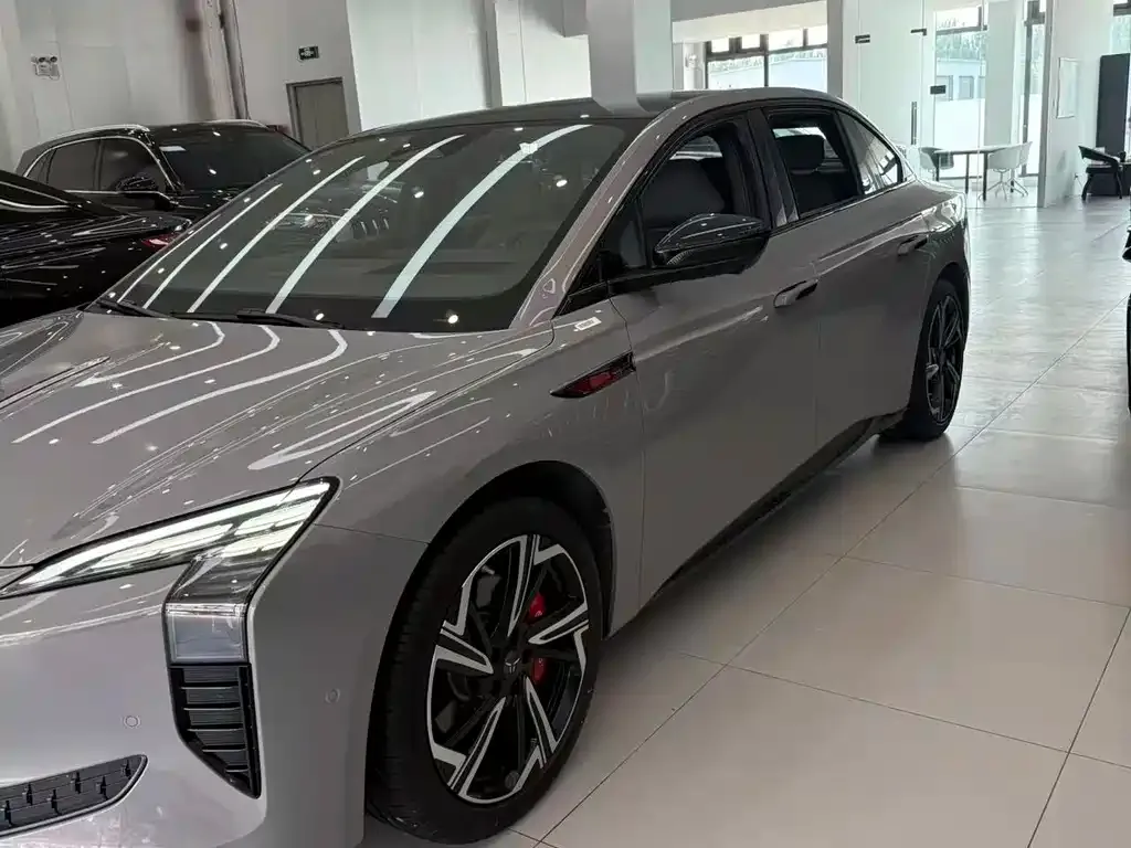 Hongqi EH7 2024 из CN, фото 3