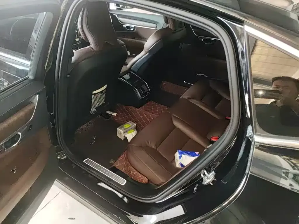 Volvo S90 2022 из CN, фото 4