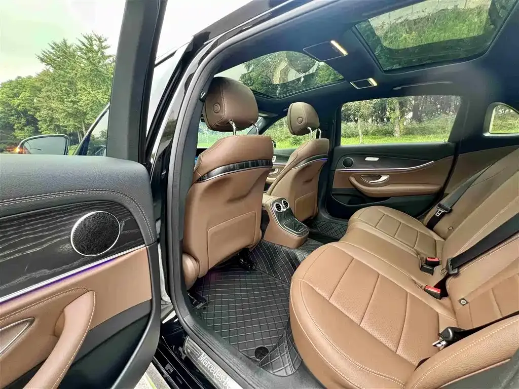 Mercedes-Benz E-Class 2023 из CN, фото 5