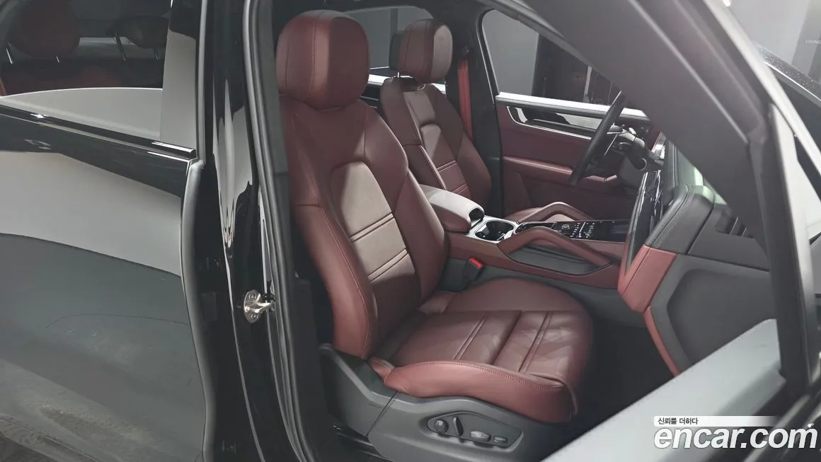 Porsche Cayenne 2024 из KR, фото 10