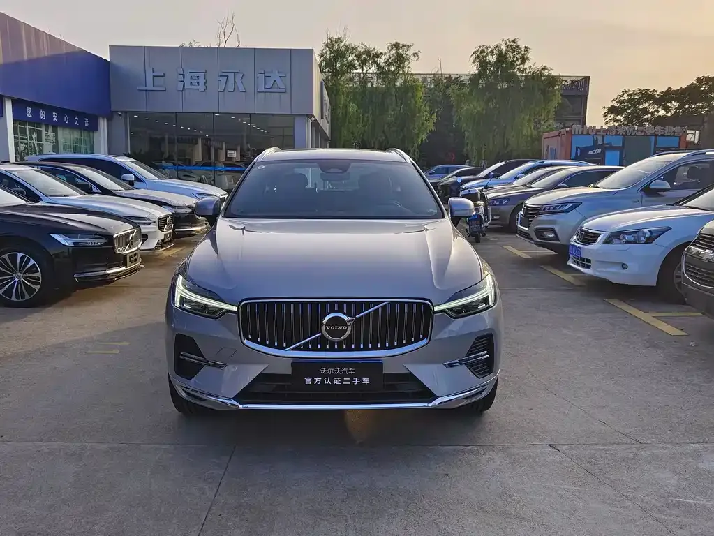 Volvo XC60 2023 из CN, фото 2