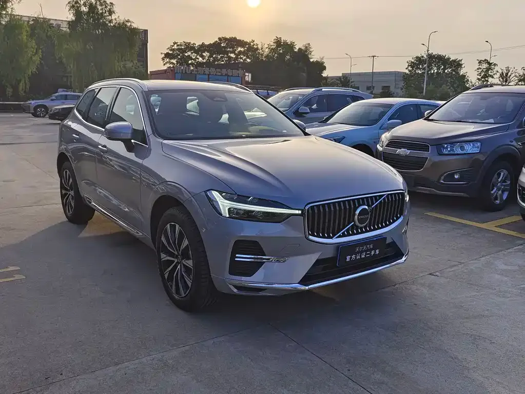 Volvo XC60 2023 из CN, фото 3