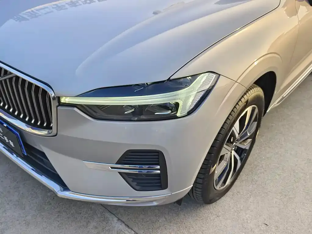 Volvo XC60 2023 из CN, фото 4