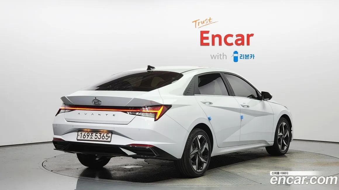 Hyundai AVANTE — фото 2