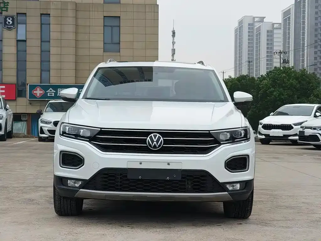 Volkswagen T-Roc — фото 2