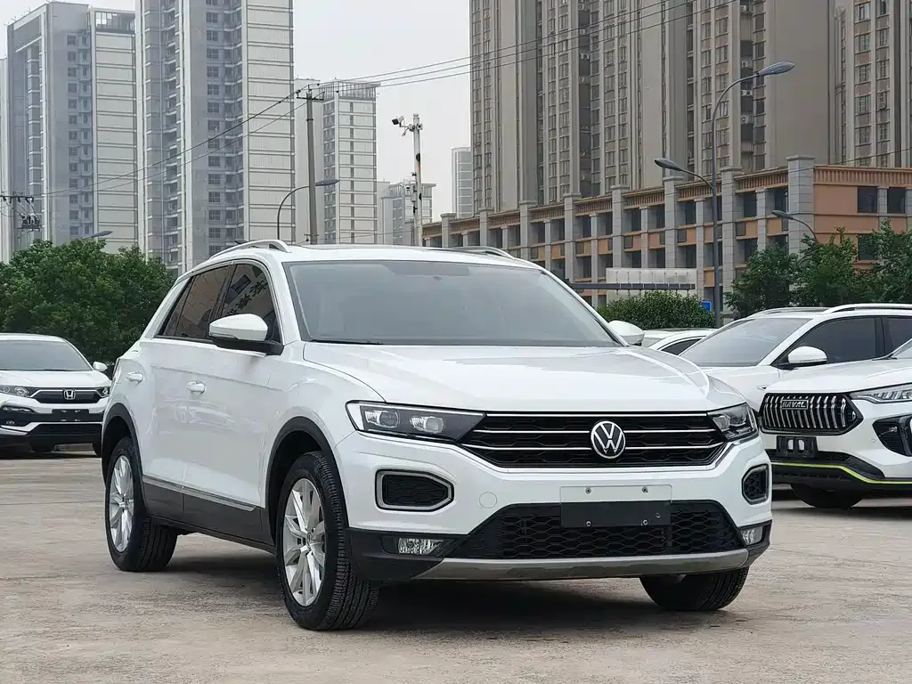 Volkswagen T-Roc — фото 3