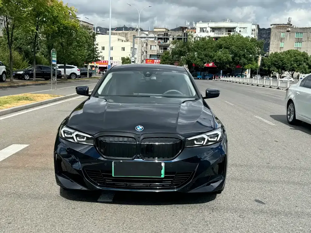 BMW i3 2023 из CN, фото 2