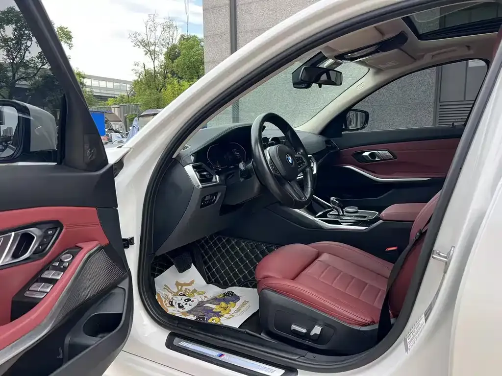 BMW 3 Series 2022 из CN, фото 4