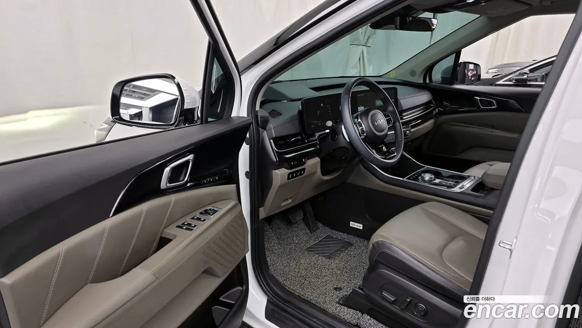 Kia Carnival — фото 10