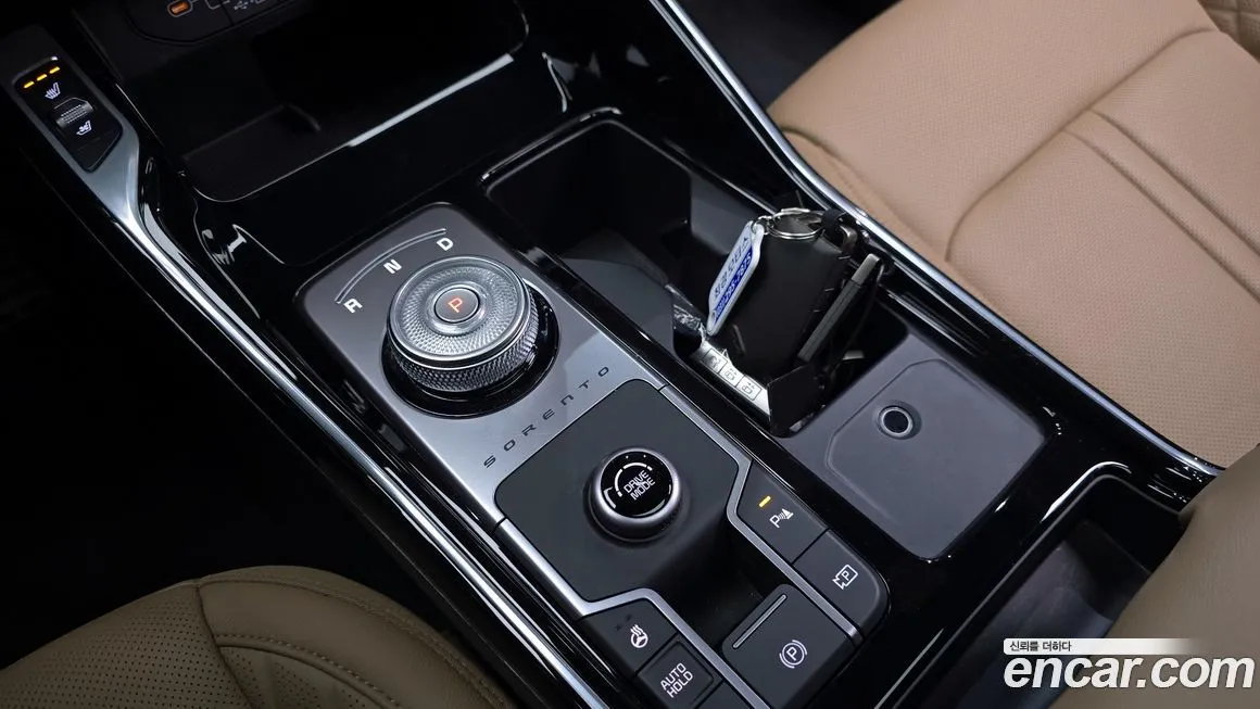 Kia Sorento — фото 9