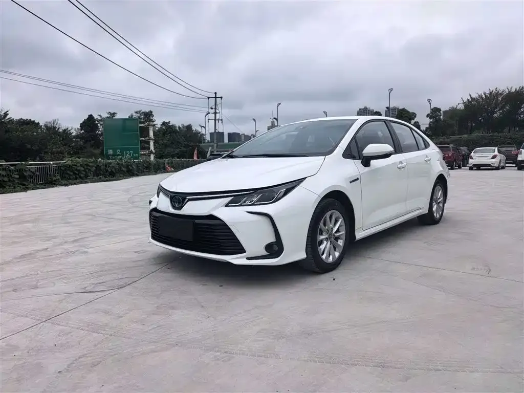 Toyota Corolla — фото 2