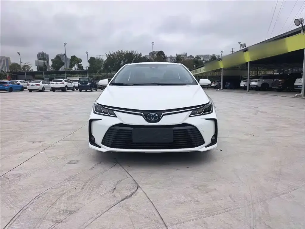 Toyota Corolla — фото 3