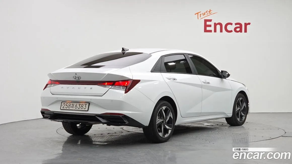 Hyundai AVANTE — фото 2