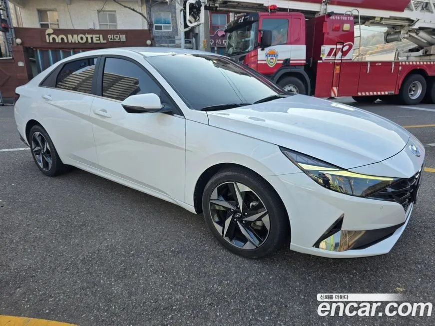 Hyundai AVANTE — фото 2
