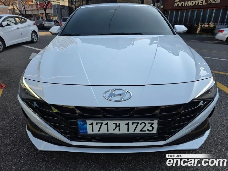 Hyundai AVANTE — фото 3