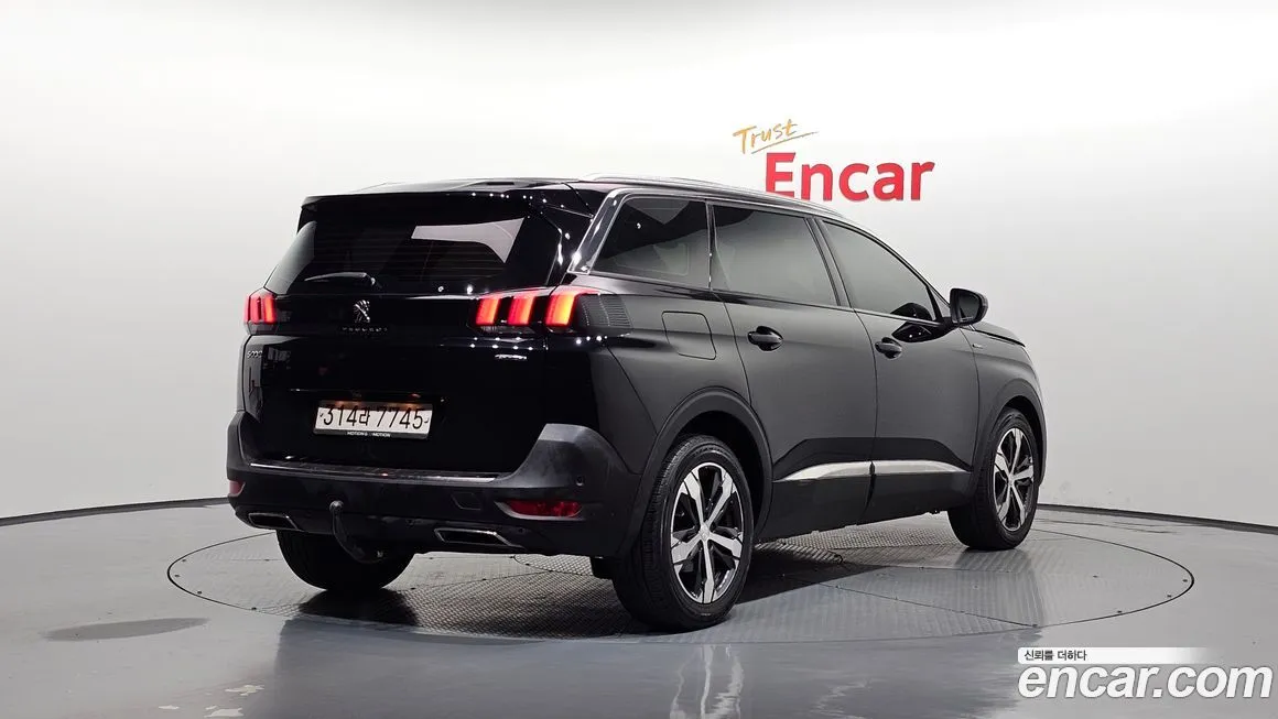 Peugeot 5008 2021 из KR, фото 2