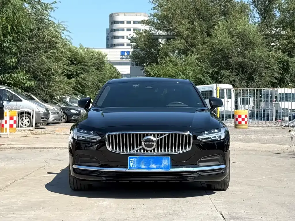 Volvo S90 2022 из CN, фото 2