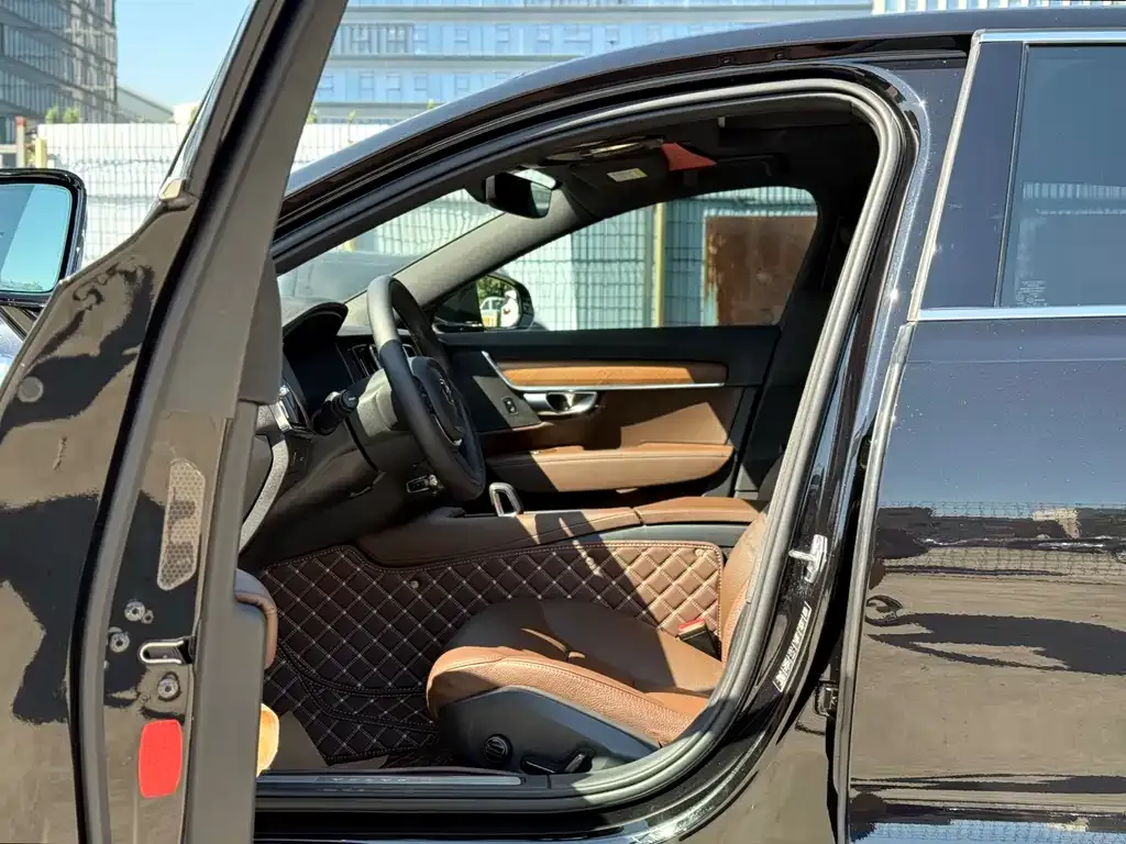 Volvo S90 2022 из CN, фото 7