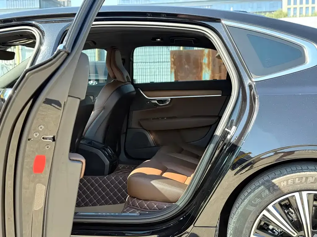Volvo S90 2022 из CN, фото 8