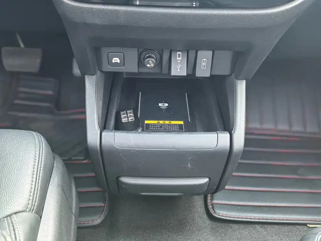 Honda Elysion 2022 из CN, фото 10