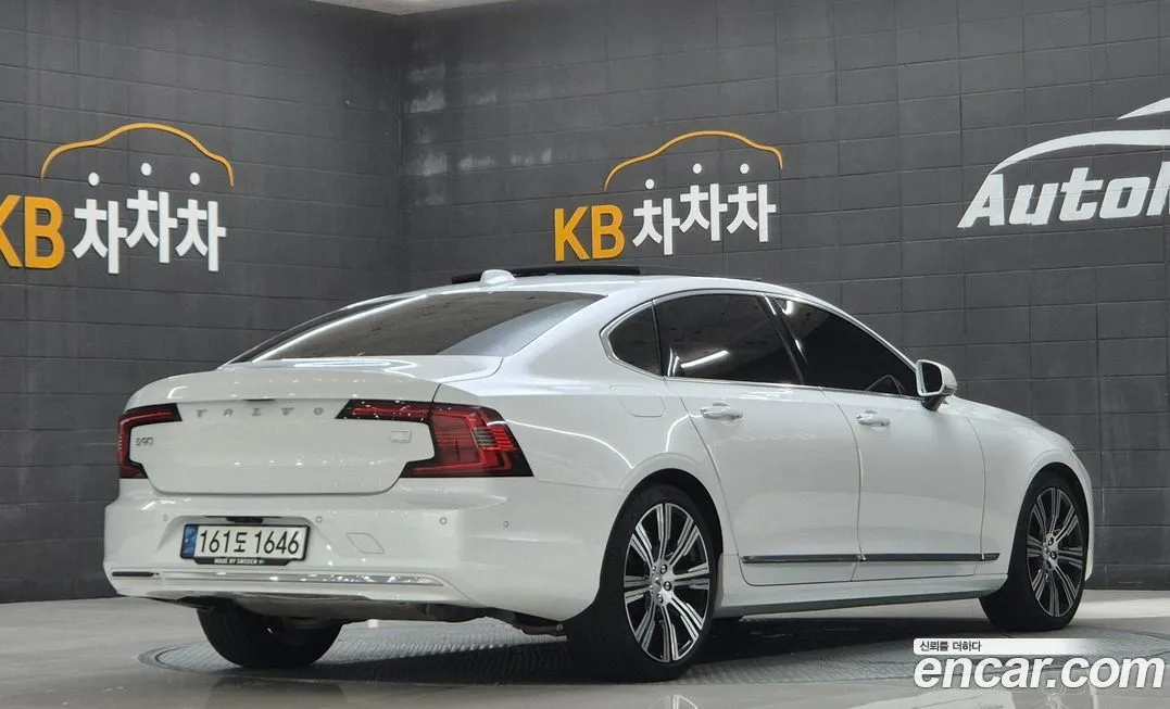 Volvo S90 2022 из KR, фото 3