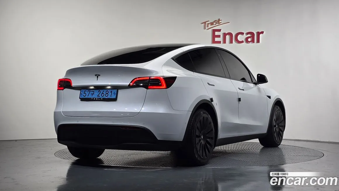 Tesla Model Y 2021 из KR, фото 2
