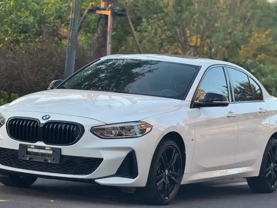 BMW 1 Series 2022 из CN, фото 2